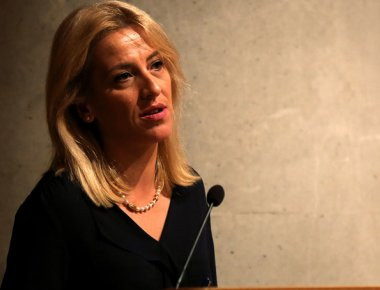 Ρένα Δούρου: «Καταλυτικός ο ρόλος των Τοπικών και Περιφερειακών Αρχών στην ανάπτυξη του τόπου»